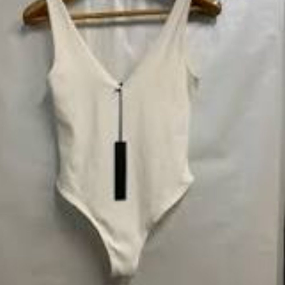 House of Harlow 1960 ribbed bodysuit  top white (L)